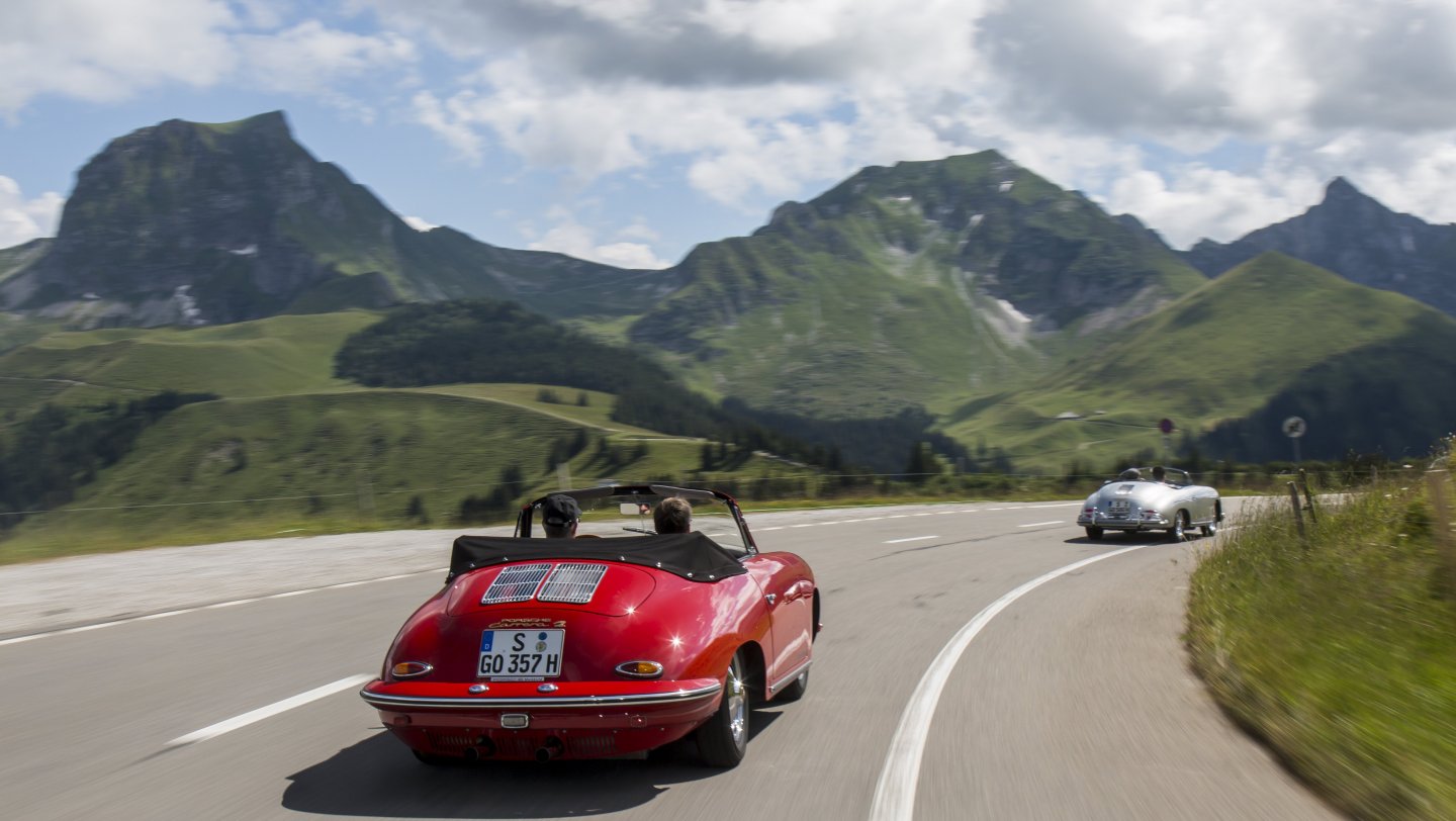 Porsche 356 A 1600 Super Speedster (1958), Porsche 356 B 2000 GS Carrera 2 Cabriolet (1962), Bern, 2018