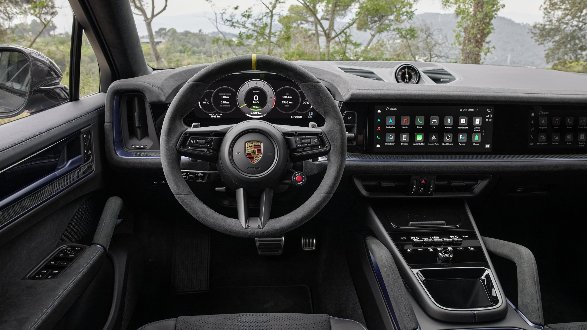 New Porsche Driver Experience makes its debut in the Cayenne - Porsche  Newsroom USA