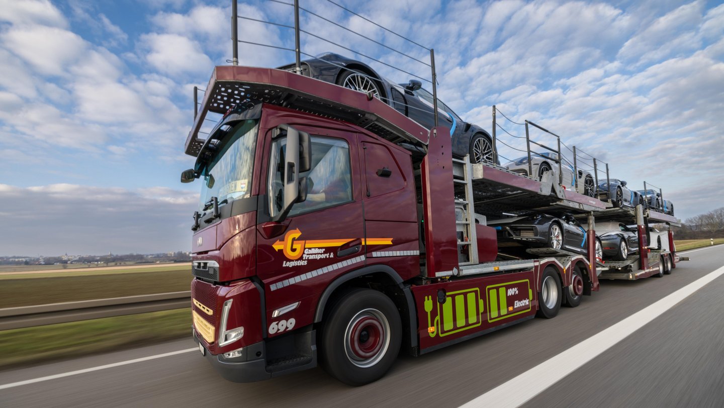 E-LKW im Einsatz für die Porsche Logistik zur Teileversorgung des Werk Zuffenhausen