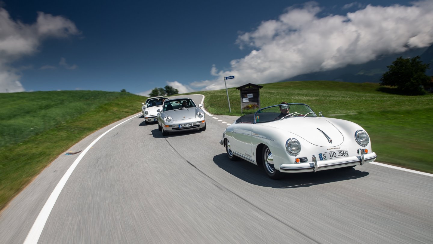 Porsche 356 1500 Speedster (1955), Porsche 911 (993) Carrera (1997), Porsche 911 Carrera 3.2 Cabriolet («G-Serie», 1984), Schweiz, 2018, Porsche AG