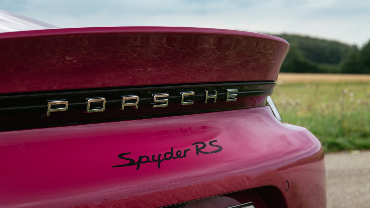 Porsche 718 Spyder RS - sternrubin neo