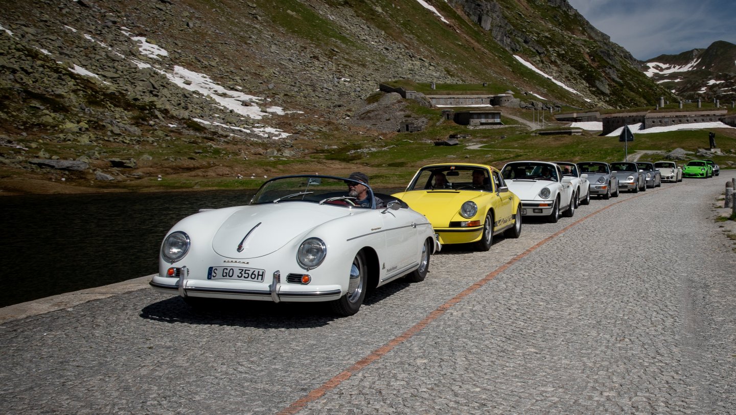 Porsche 356 1500 Speedster (1955) and Porsche 911 Carrera RS 2.7 Touring (1972) and Porsche 911 Carrera 3.2 Coupé (