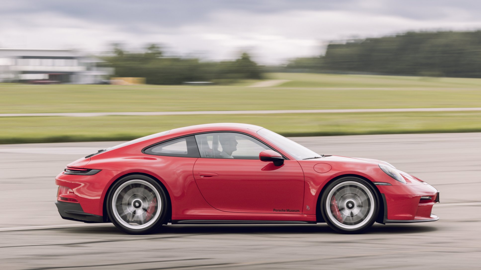 10 Must-Have Accessories For The Porsche 911