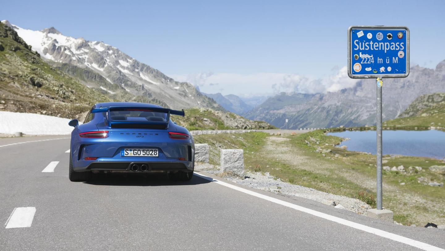 911 GT3 - saphirblaumetallic - Heckflügel - Endrohre - Rückleuchten - Schweiz - Sustenpass - 2017