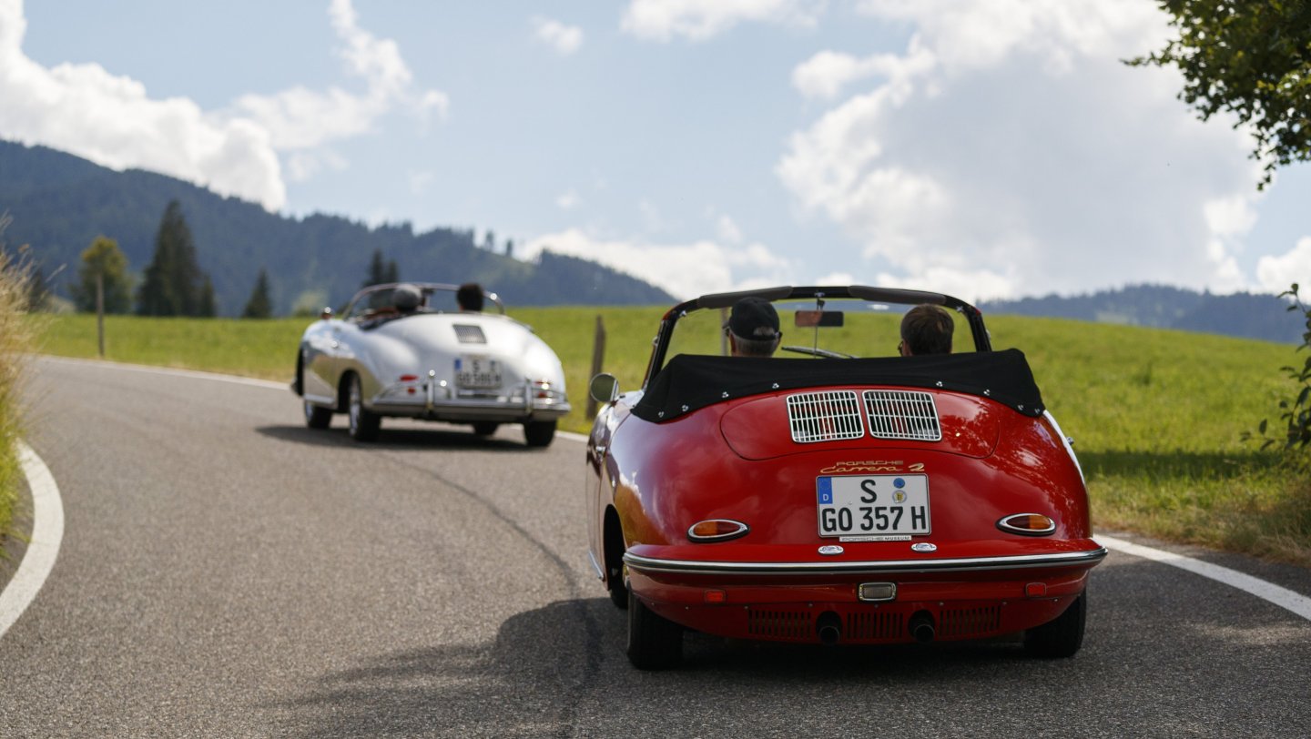 Porsche 356 A 1600 Super Speedster (1958), Porsche 356 B 2000 GS Carrera 2 Cabriolet (1962), Bern, 2018, Porsche AG
