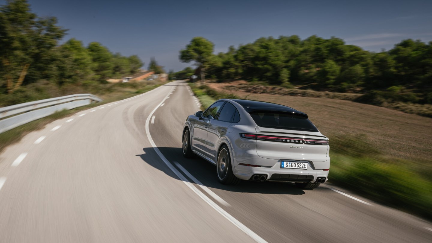 Cayenne S E-Hybrid Coupé, Media Drive, Spain, 2023, Porsche AG