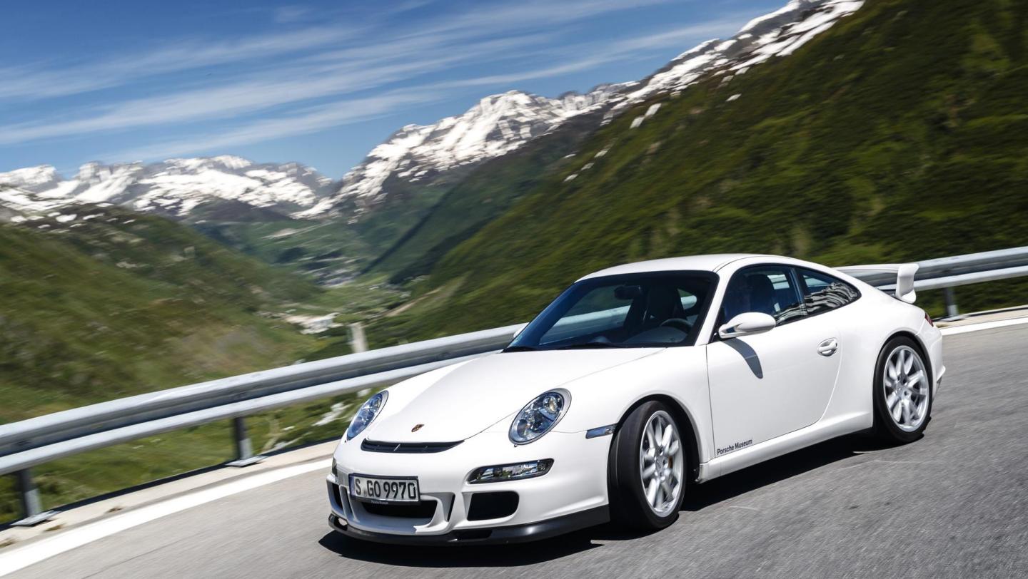 911 GT3 (997.1, 2006 - 2008) - carraraweissmetallic - 20 Jahre 911 GT3 - Schweiz - Alpenpässe - 2019