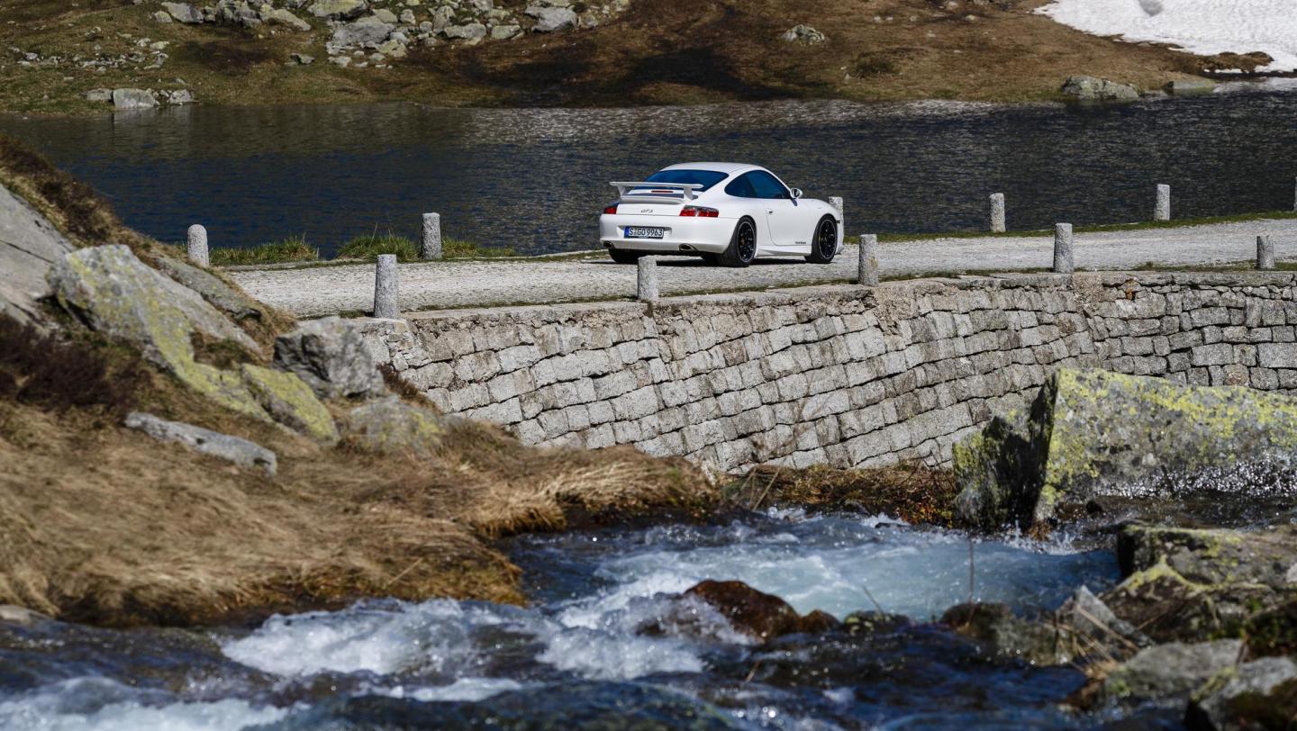 911 GT3 (996.2, 2003 - 2005)  - carraraweissmetallic - 20 Jahre 911 GT3 - Schweiz - Alpenpässe - 2019