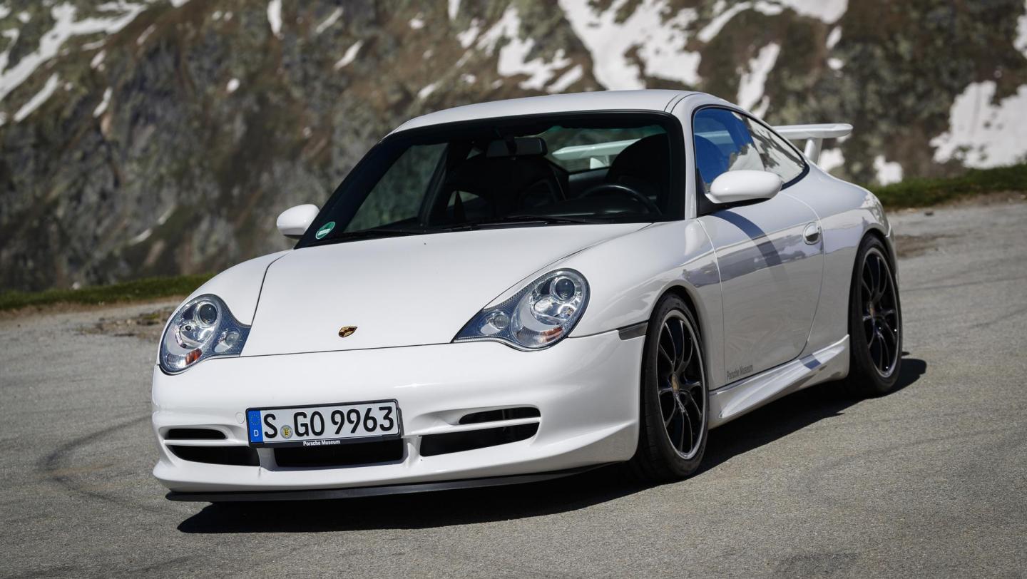 911 GT3 (996.2, 2003 - 2005) - carraraweissmetallic - Bugteil - Bugspoiler - Sicken - Fahrerseite - Schweller - Aussenspiegel - 20 Jahre 911 GT3 - Schweiz - Alpenpässe - 2019