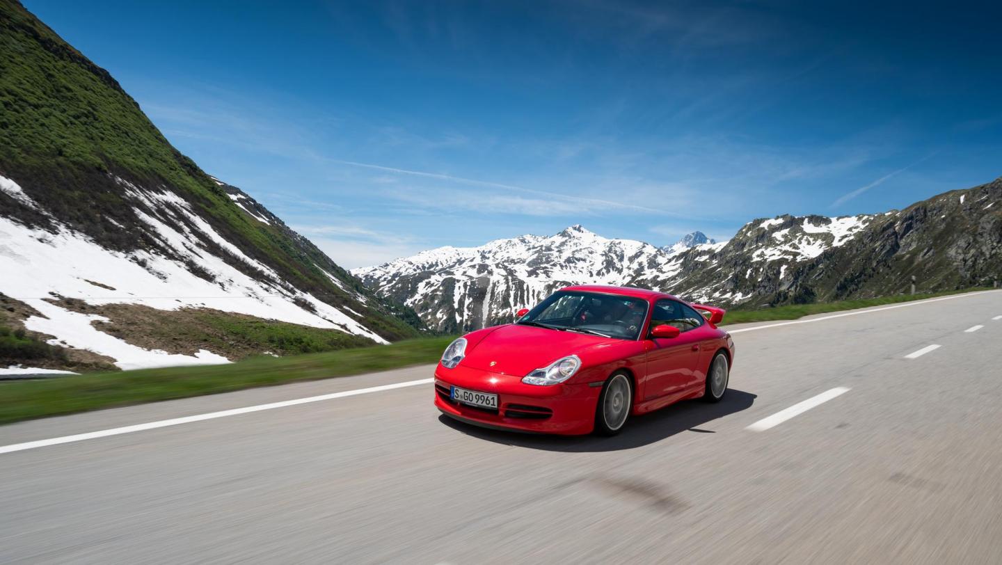 911 GT3 (996.1, 1999-2000) - indischrot - Fahrerseite - 20 Jahre 911 GT3 - Schweiz - Alpenpässe - 2019