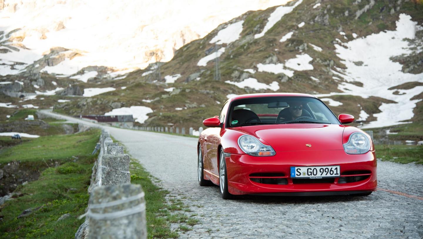 911 GT3 (996.1, 1999-2000) - indischrot -  Hauptscheinwerfer -  Aussenspiegel - Bugteil - Bugspoiler - Sicken - Lufteinlässe -  20 Jahre 911 GT3 - Schweiz - Alpenpässe - 2019