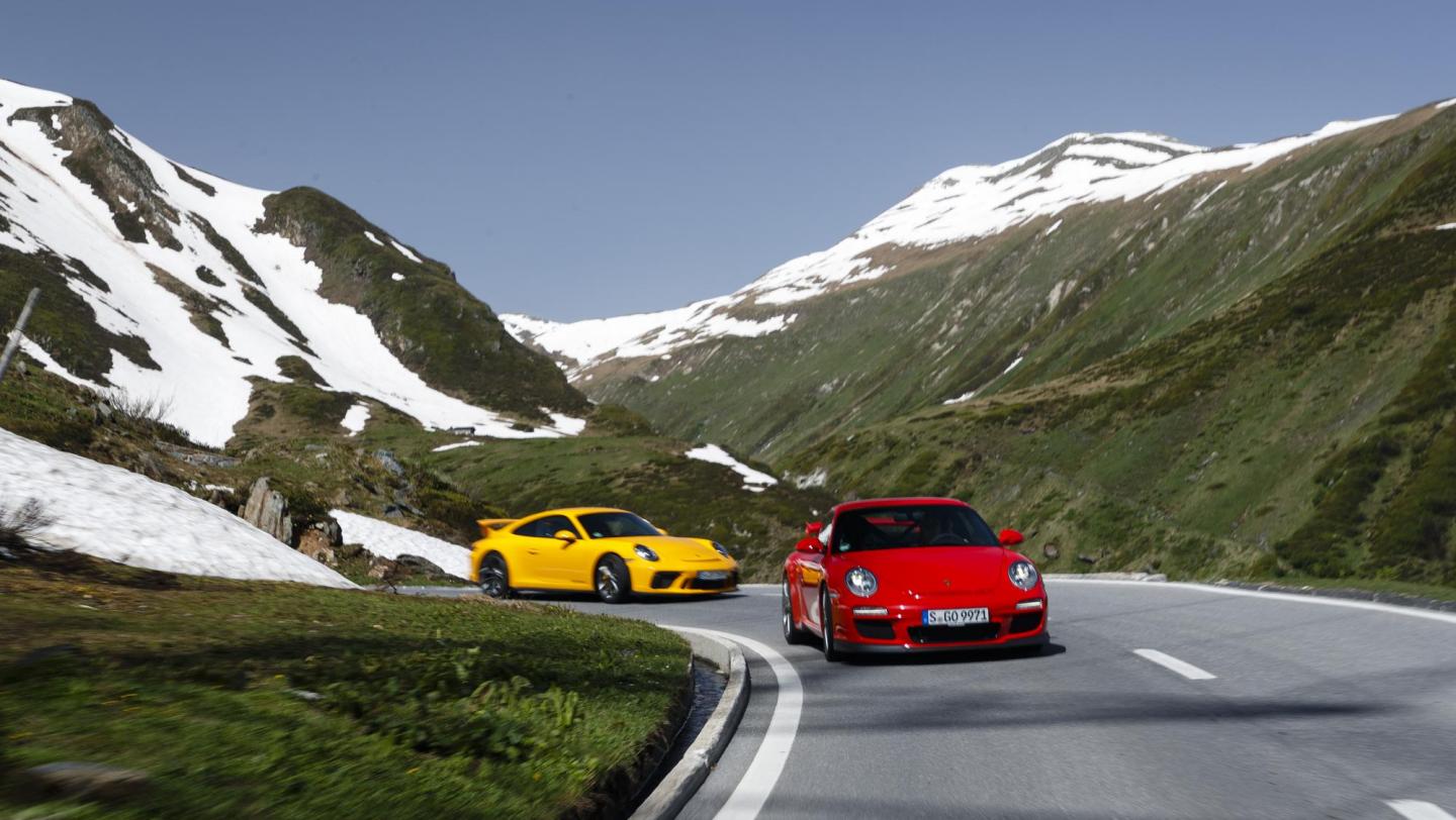 911 GT3 (991.2, 997.2) racinggelb - indischrot - Bugteil - Beifahrerseite - Schweiz - 2019