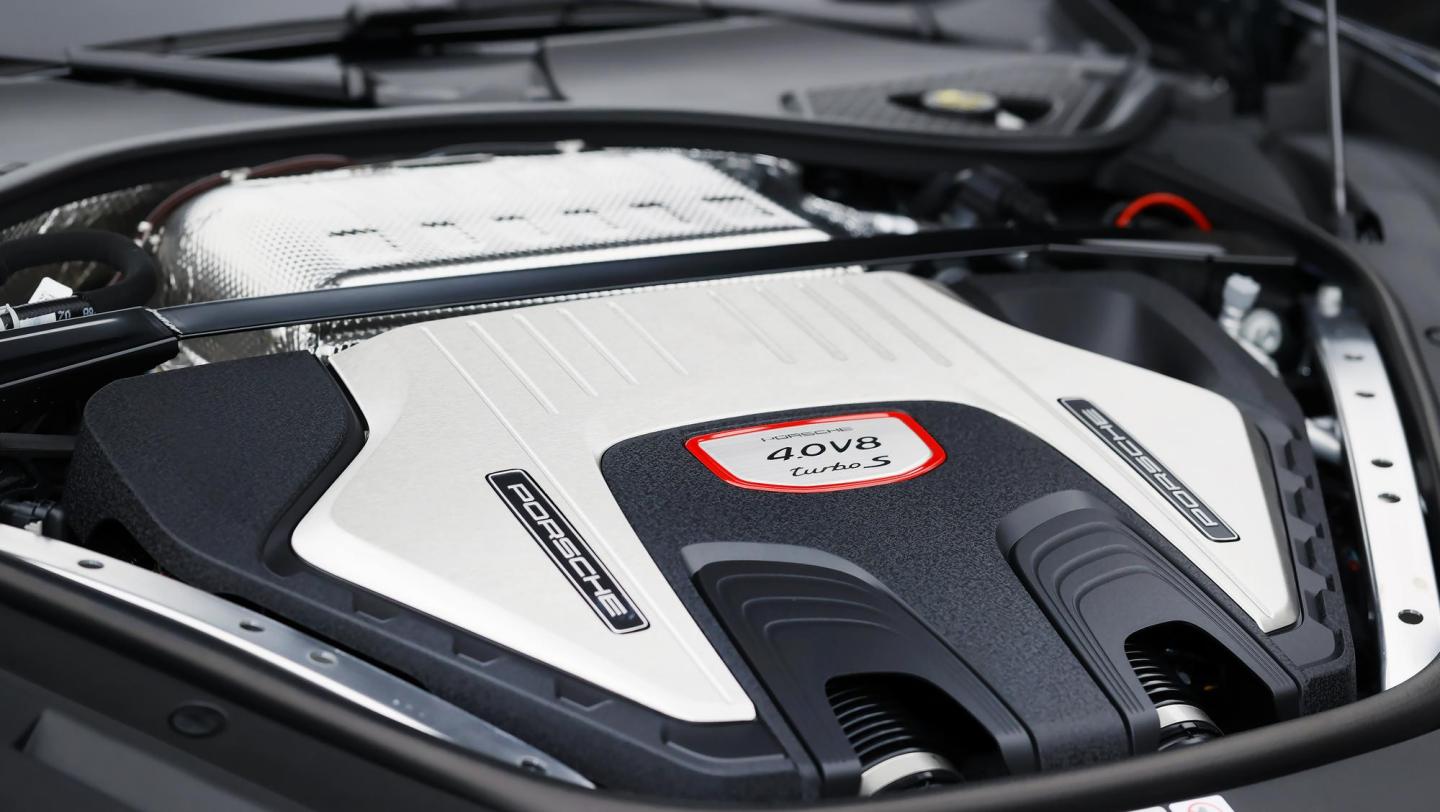 Panamera Turbo S - tiefschwarzmetallic - Schweiz - 2020