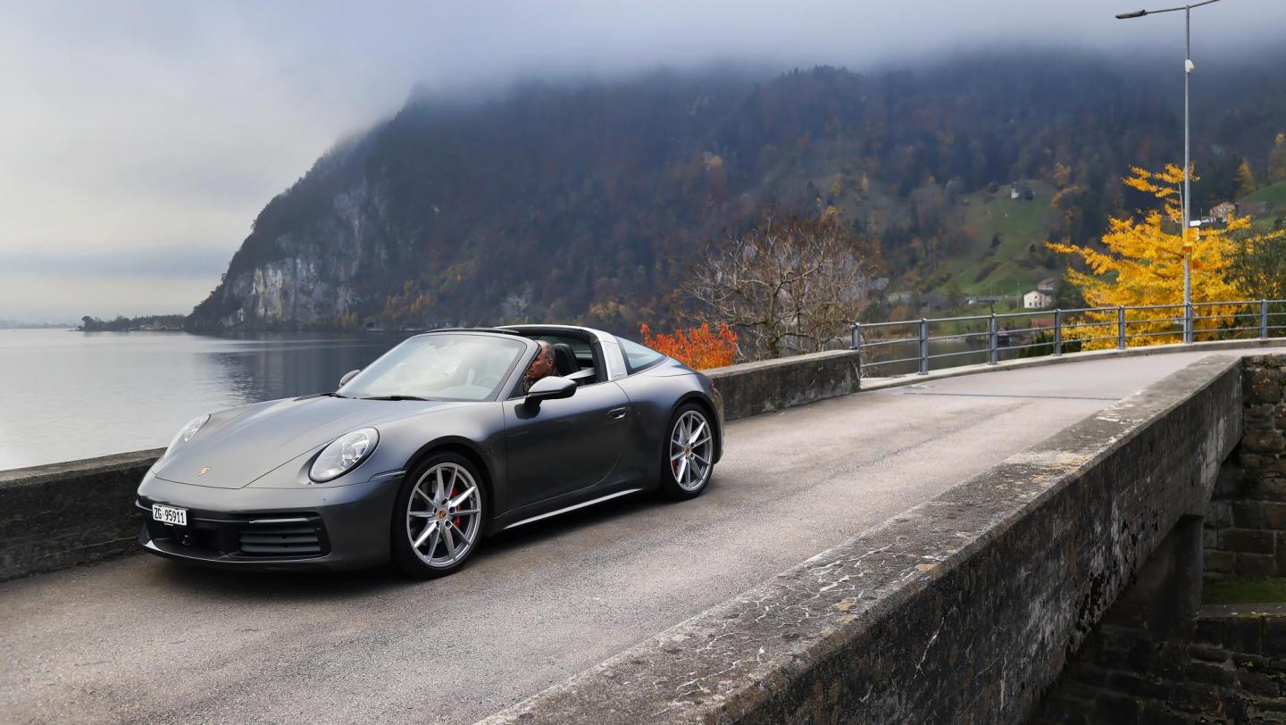Porsche 911 Targa 4S - achatgraumetallic - Seeufer - Schweiz - 2020
