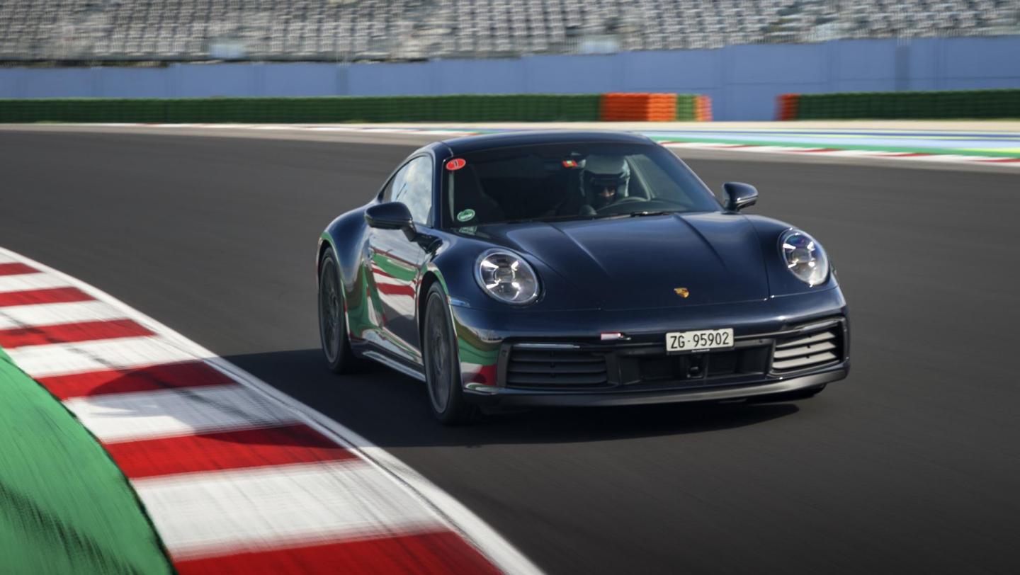Porsche 911 Carrera 4S - tiefschwarzmetallic - Misano - Circuit - 2020