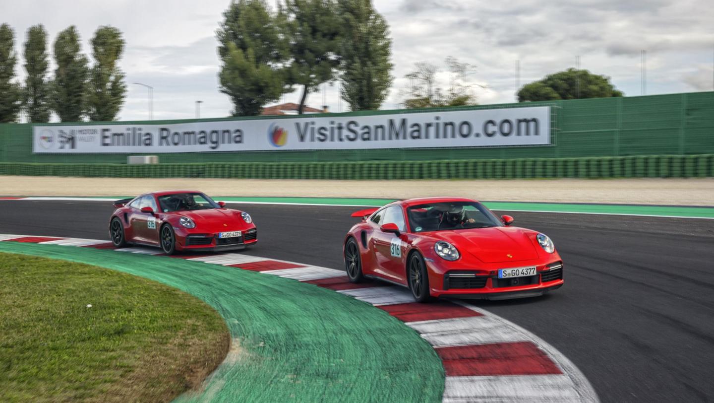 Porsche Track Experience  -  duo karminrot - Porsche 911 - #316 - #315- Introduction Racetrack - Misano (I) - 2020