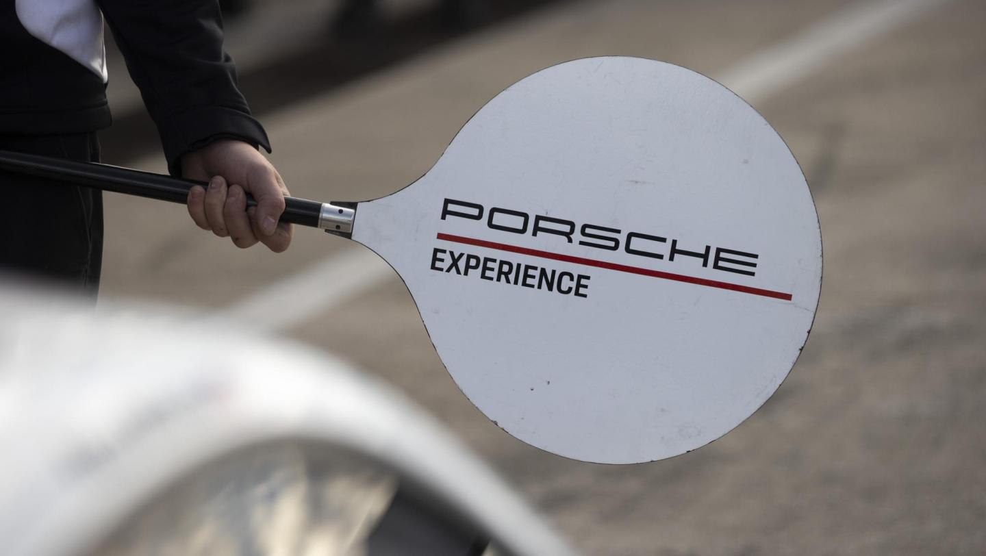 Porsche Track Experience  - Kelle  - Schriftzüge - Introduction Racetrack - Misano (I) - 2020