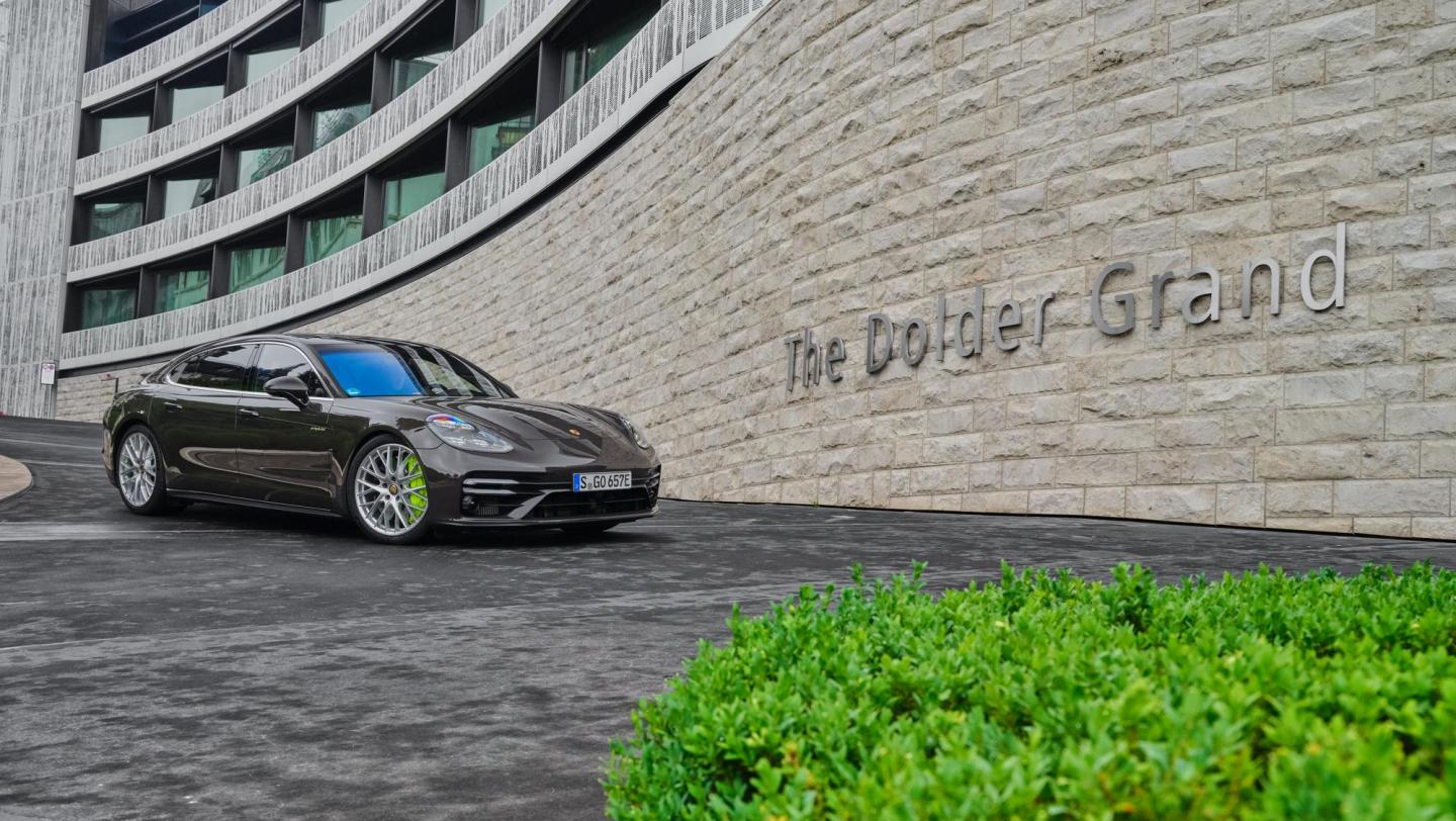 Panamera Turbo S E-Hybrid Executive, The Dolder Grand, Zürich, 2022, Porsche Schweiz AG
