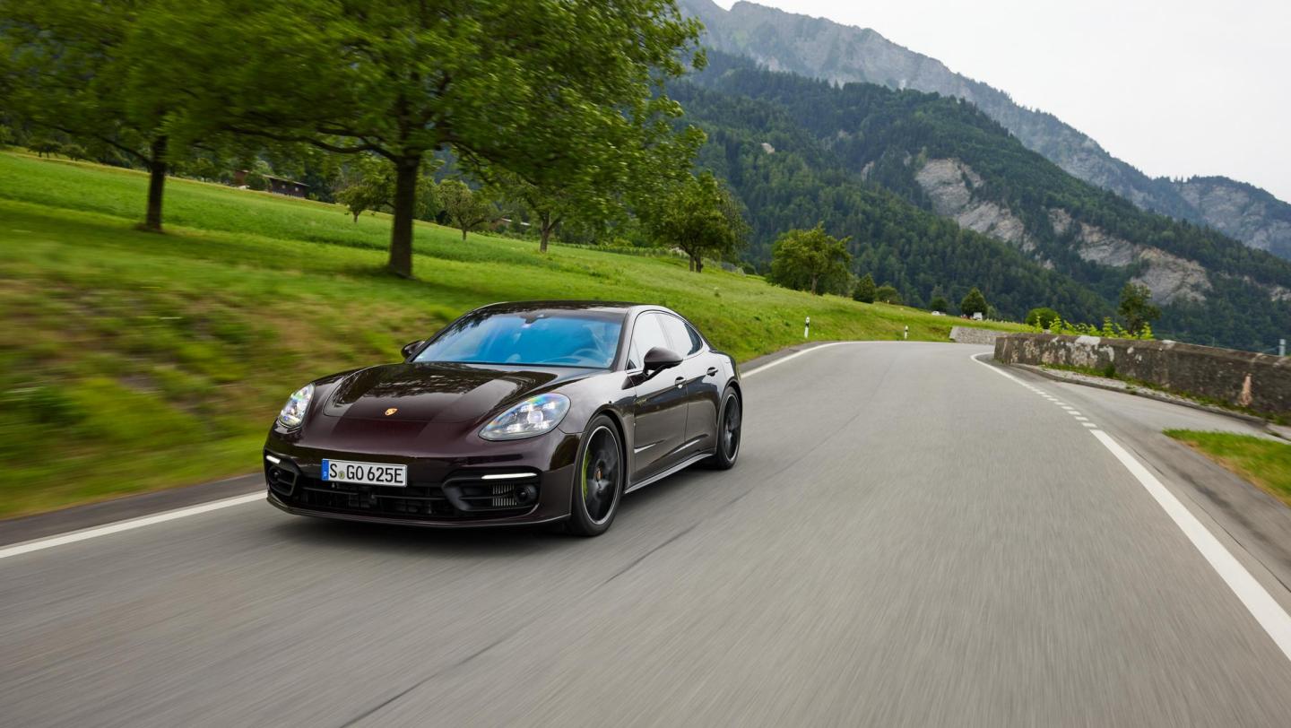 Panamera 4S E-Hybrid, Schweiz, 2022, Porsche Schweiz AG