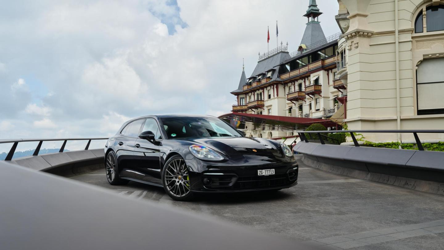 Panamera 4 E-Hybrid Sport Turismo Platinum Edition, Schweiz, 2022, Porsche Schweiz AG