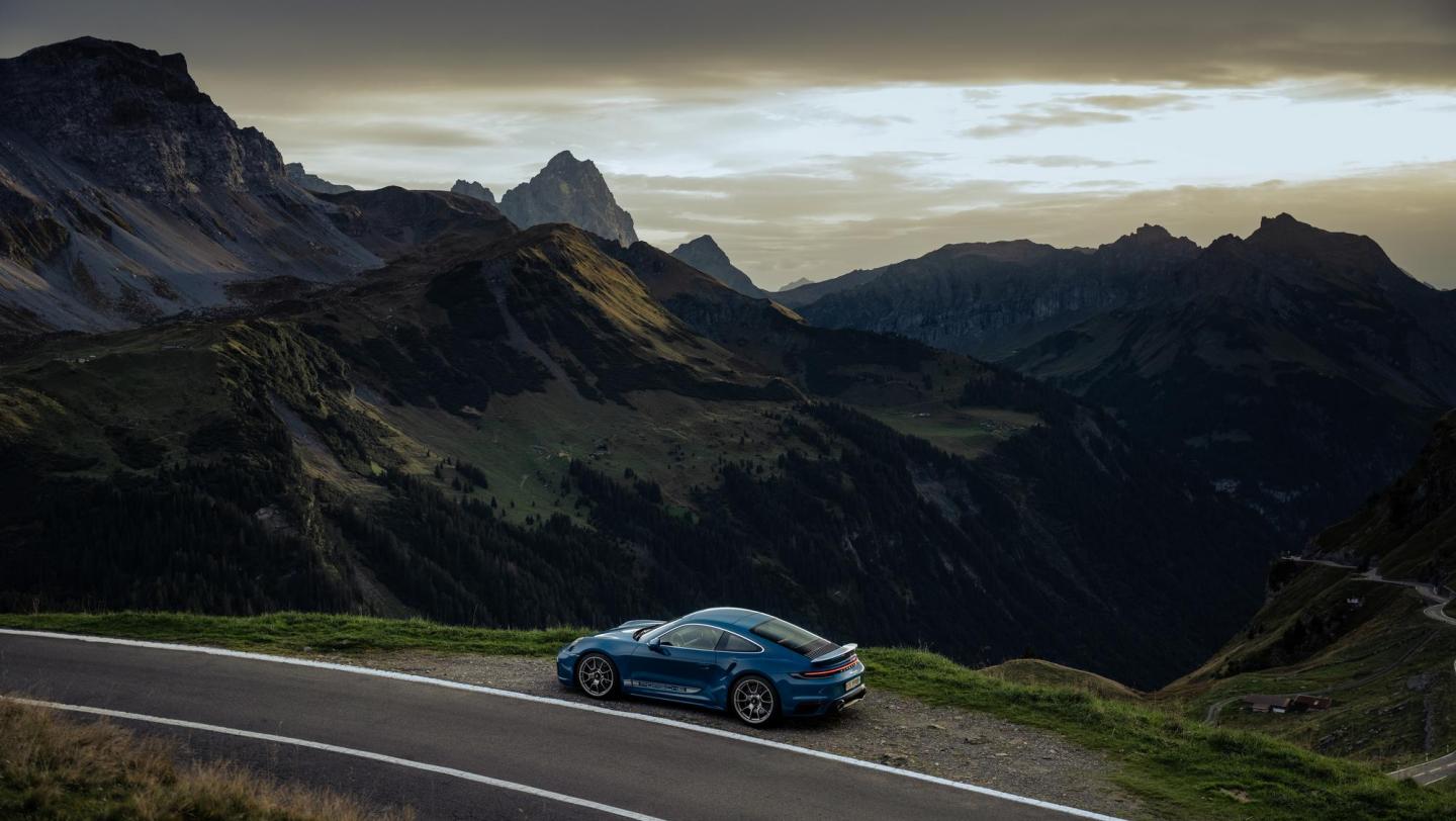 911 Turbo S Coupé, Klausenpass, 2022, Porsche Schweiz AG