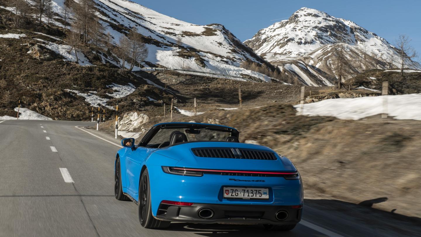 Porsche 911 Carrera 4 GTS Cabriolet, Porsche Winter-Event, Engadin, 2023, Porsche Schweiz AG