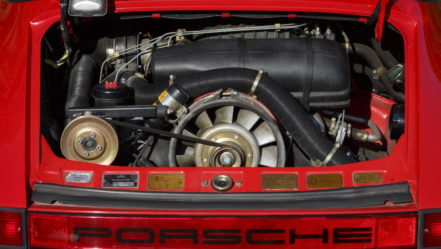 50 Jahre Porsche 911 Targa - 911 SC Targa (1981) - indischrot - Heckklappe - offen - Motor - Boxermotor - Tessin - 2015
